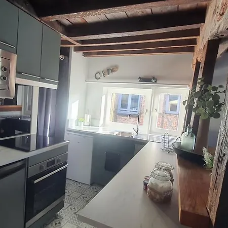 Appartement Cosy Dans Le Centre Historique Châtillon-sur-Chalaronne Exterior photo